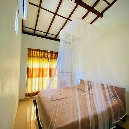 Miringa Homestay Mirissa Exterior photo
