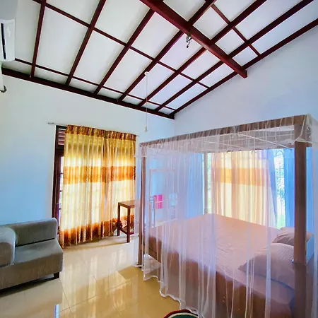 Miringa Homestay Mirissa Exterior photo
