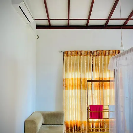 Miringa Homestay Mirissa Exterior photo