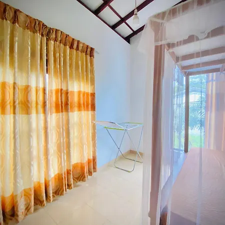 Miringa Homestay Mirissa Exterior photo